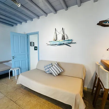 Traditional Mansion In Mykonos *