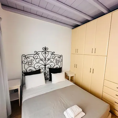 Traditional Mansion In Mykonos Holiday home *