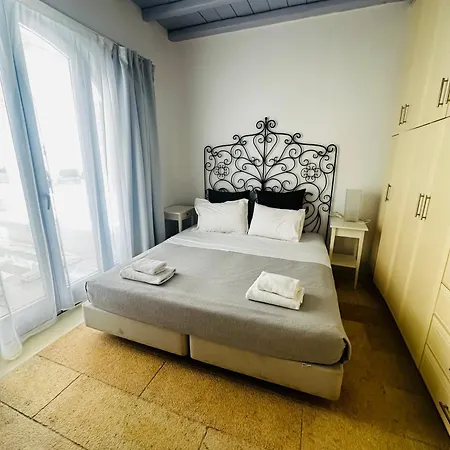 Traditional Mansion In Mykonos